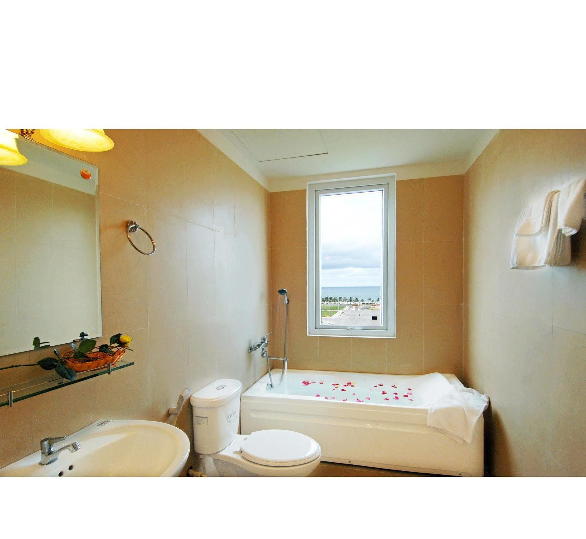 Silver Sea Hotel Дананг Екстер'єр фото